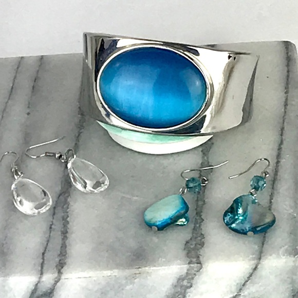 Vintage Jewelry - Beautiful Ice Blue Bracelet and Earring Lot
